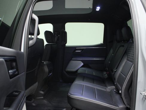 Used 2024 GMC Sierra EV Denali AWD/4WD image 13