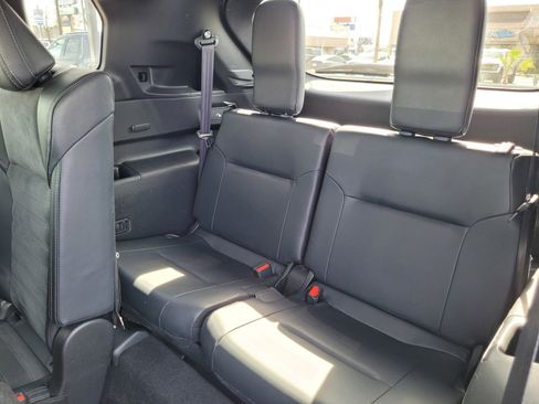 Used 2024 Mitsubishi Outlander SE image 12