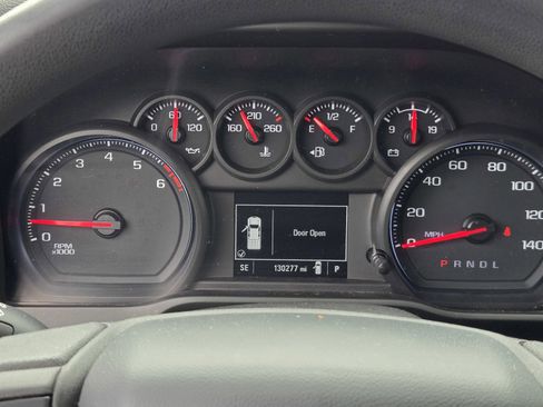 Used 2020 Chevrolet Silverado 1500 Custom w/ Custom Value Package RWD image 22