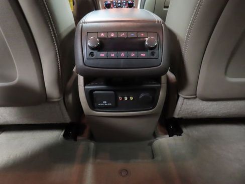 Used 2013 GMC Acadia Denali image 24