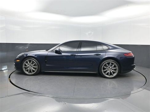 Used 2019 Porsche Panamera 4 w/ Premium Package image 2
