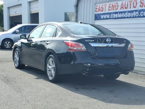 Used 2015 Nissan Altima 2.5 SL w/ Technology Package FWD image 3