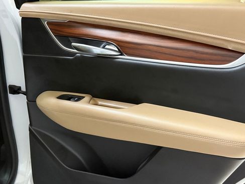 Used 2018 Cadillac XT5 Platinum w/ Driver Assist Package image 45