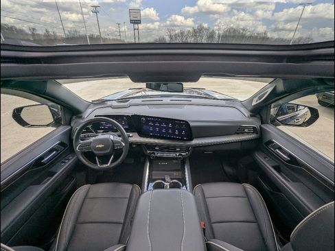 Used 2025 Chevrolet Tahoe Premier w/ Sun And Tow Package image 27