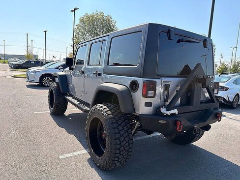 Used 2018 Jeep Wrangler Unlimited Sport S AWD/4WD image 10