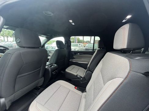 New 2025 Chevrolet Traverse LT w/ Driver Confidence Package AWD/4WD image 15