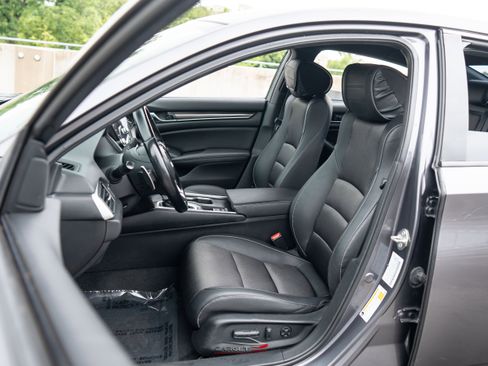 Used 2020 Honda Accord Sport image 16