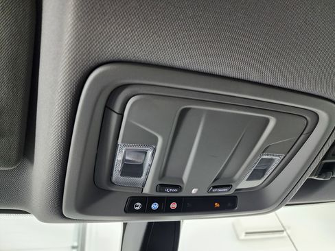 Used 2019 GMC Sierra 1500 SLE image 43