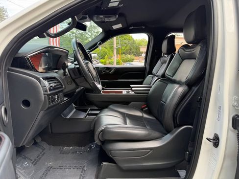 Used 2024 Lincoln Navigator L 4WD image 25