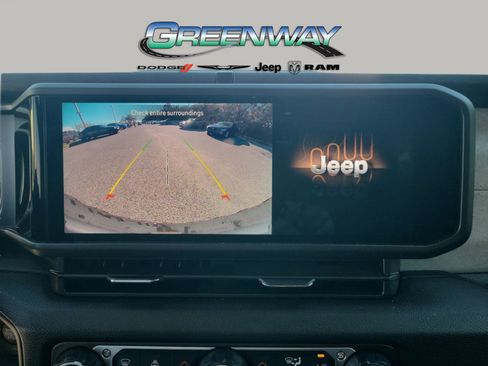 Used 2025 Jeep Wrangler Sport image 19