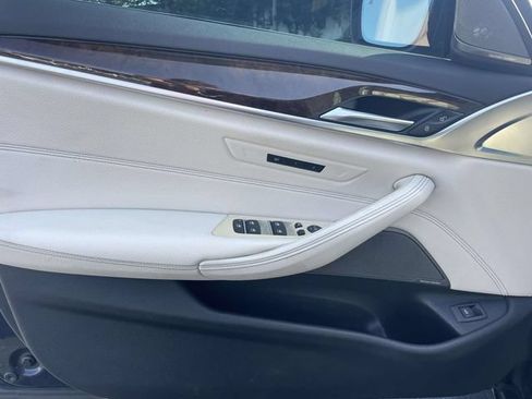 Used 2019 BMW 530i xDrive w/ Convenience Package AWD/4WD image 16