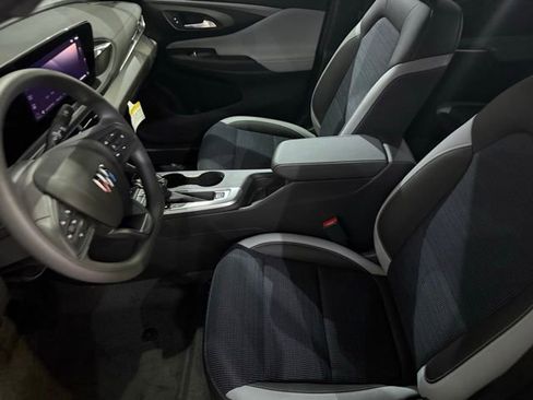 Used 2025 Buick Envista Preferred w/ Convenience II Package FWD image 22