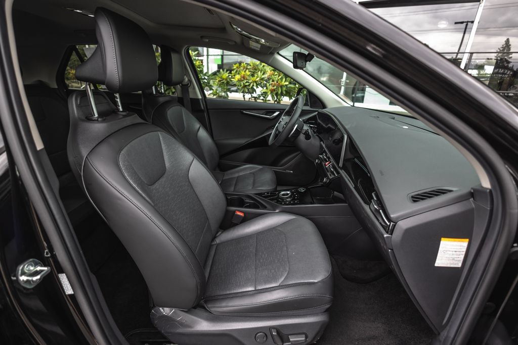 Used 2023 Kia Niro Wave w/ Wave Preserve Package FWD image 26