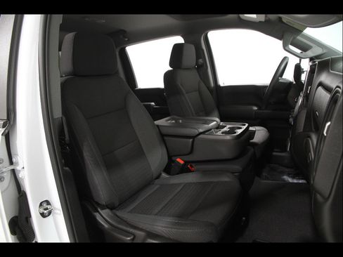 Certified 2024 Chevrolet Silverado 2500 Custom w/ Custom Value Package image 17