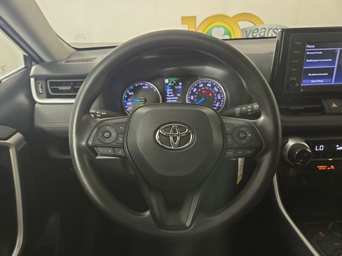 Used 2022 Toyota RAV4 LE AWD/4WD image 15