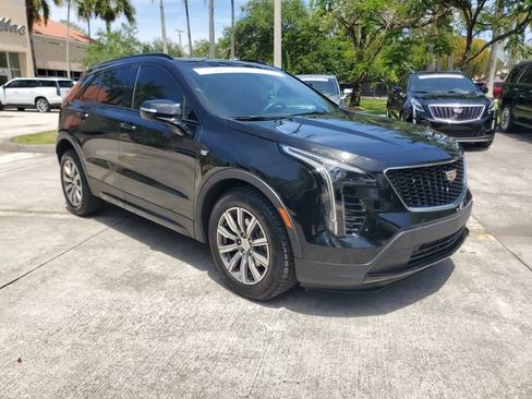 Certified 2022 Cadillac XT4 Sport w/ Comfort Package FWD image 5