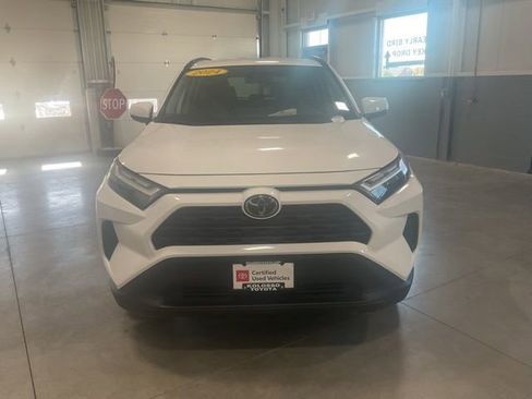 Used 2024 Toyota RAV4 XLE AWD/4WD image 2