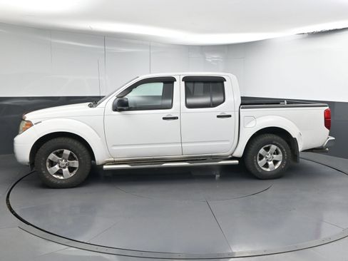 Used 2012 Nissan Frontier SV image 5