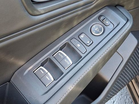 Used 2025 Honda Accord Sport image 15