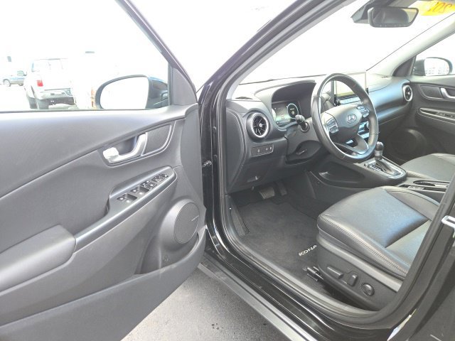 Used 2022 Hyundai Kona Limited AWD/4WD image 17
