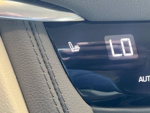 Used 2023 Cadillac XT5 Premium Luxury FWD image 21