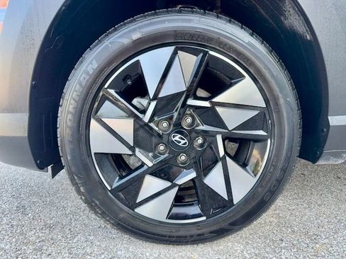 Used 2024 Hyundai Kona SEL FWD image 26