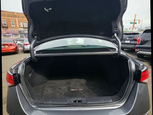 Used 2022 Nissan Sentra SV image 21