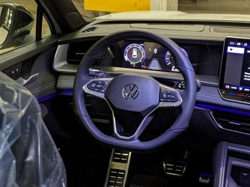 New 2026 Volkswagen Tiguan SE R-Line AWD/4WD image 14