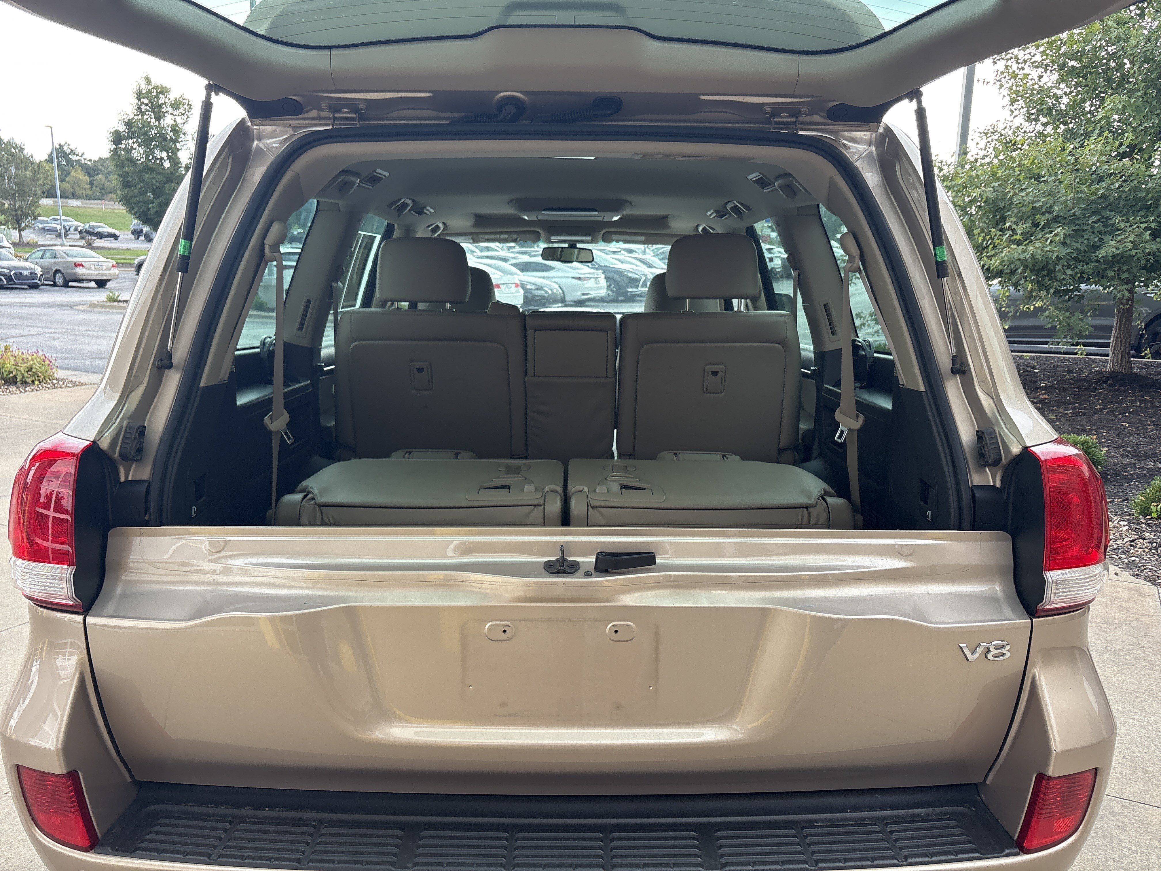 Used 2008 Toyota Land Cruiser w/ Upgrade Pkg AWD/4WD image 32