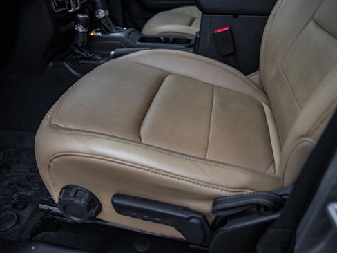 Used 2018 Jeep Wrangler Unlimited Sahara w/ Dual Top Group image 34