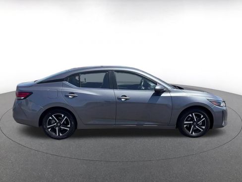 Used 2025 Nissan Sentra SV FWD image 15