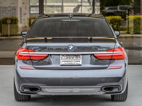 Used 2019 BMW 740i w/ M Sport Package RWD image 8