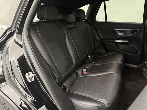 Used 2024 Mercedes-Benz GLC 300 4MATIC SUV image 51