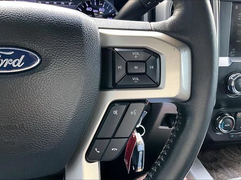 Used 2019 Ford F250 Lariat w/ Lariat Value Package AWD/4WD image 13