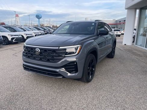 New 2026 Volkswagen Atlas Cross Sport SEL R-Line image 2