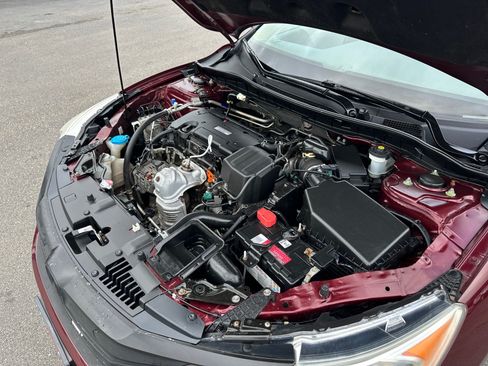Used 2017 Honda Accord LX image 10