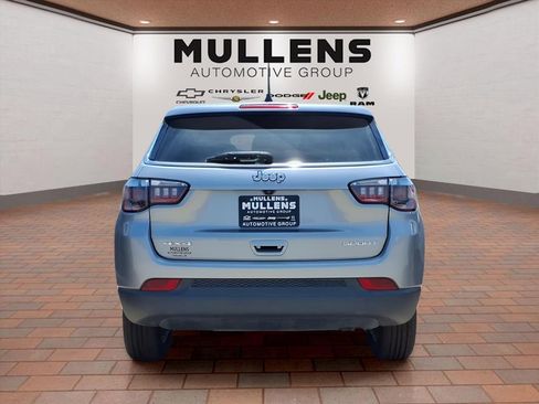 Used 2022 Jeep Compass Sport AWD/4WD image 5