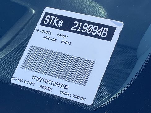 Certified 2020 Toyota Camry XSE image 32