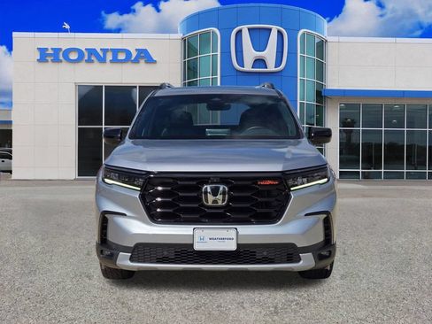 Used 2025 Honda Pilot TrailSport image 8