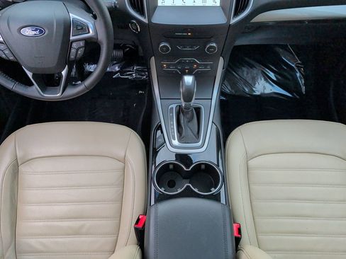 Used 2018 Ford Edge SEL w/ Equipment Group 201A FWD image 14