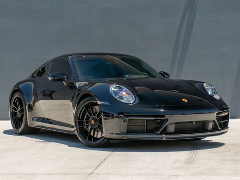Used 2024 Porsche 911 Carrera S RWD image 5