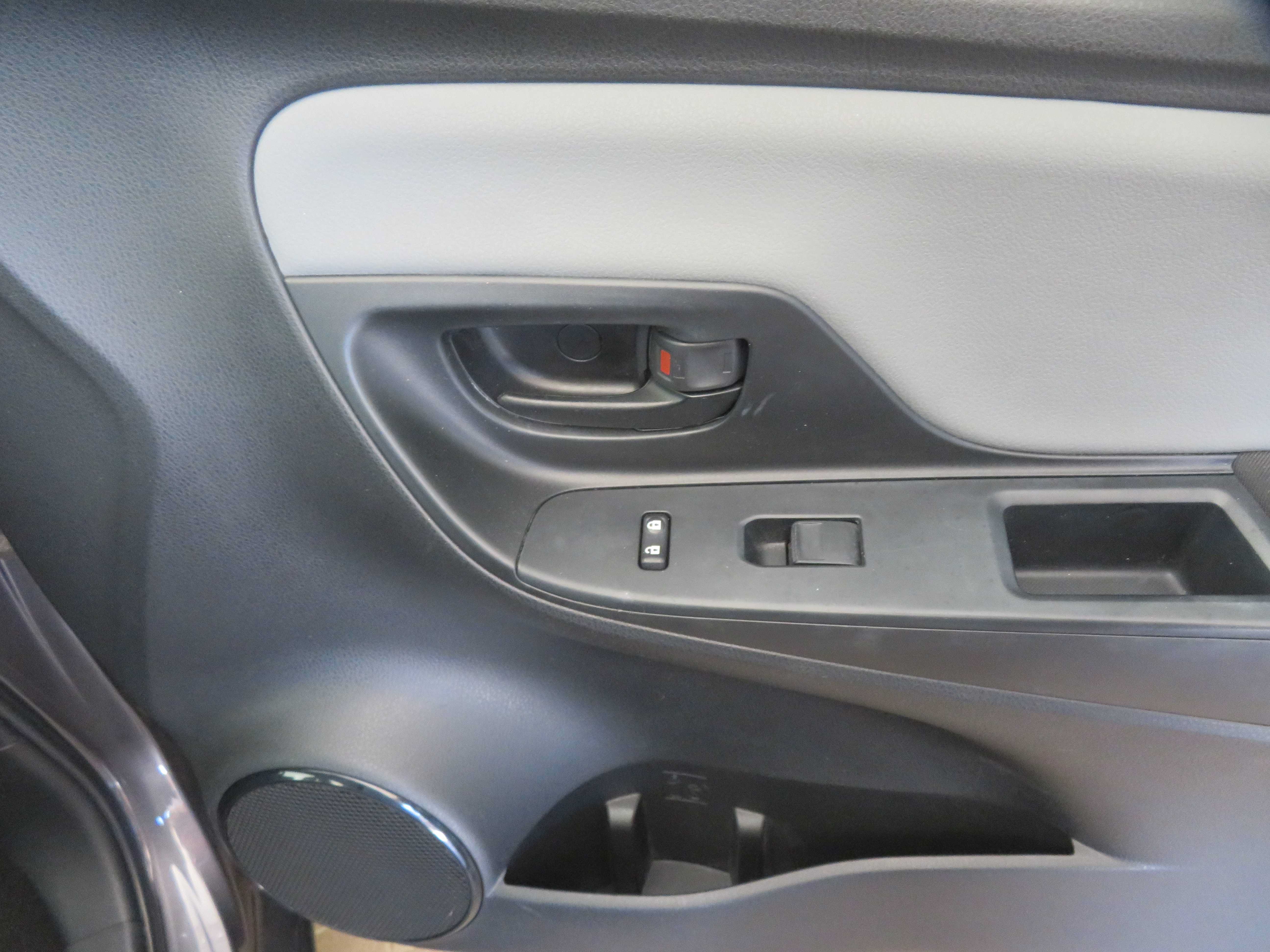 Used 2015 Toyota Yaris L FWD image 24