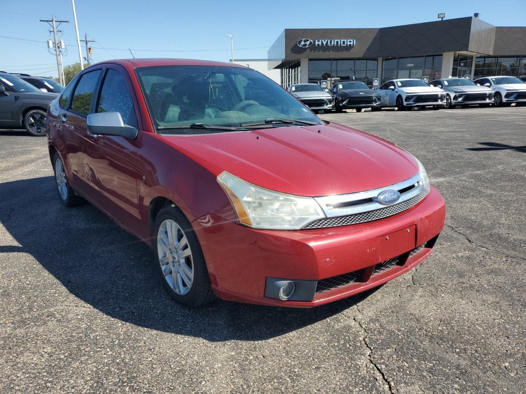 Used 2010 Ford Focus SEL FWD image 3