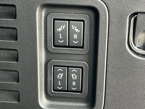New 2026 Buick Enclave Sport Touring w/ Power Package AWD/4WD image 35