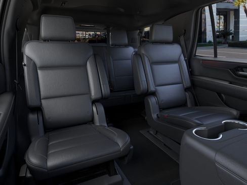 New 2026 GMC Yukon Denali w/ Sun & Power Step Package AWD/4WD image 18