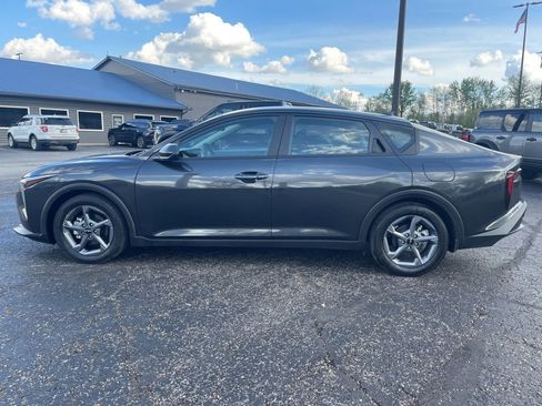 Used 2025 Kia K4 LXS image 3