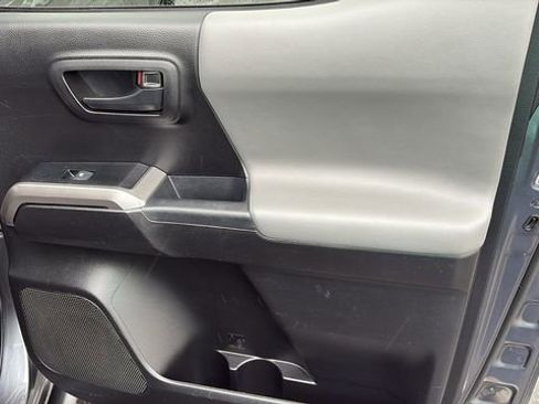 Used 2022 Toyota Tacoma SR5 image 26