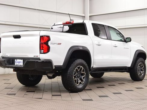 Used 2024 Chevrolet Colorado ZR2 w/ ZR2 Convenience Package III AWD/4WD image 8