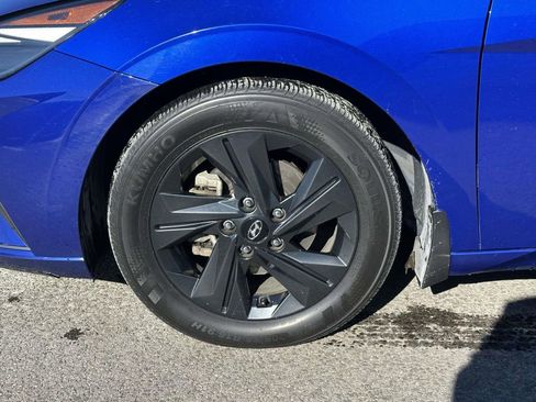 Certified 2023 Hyundai Elantra SEL image 11