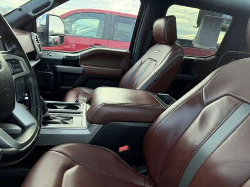 Used 2018 Ford F150 Platinum image 3